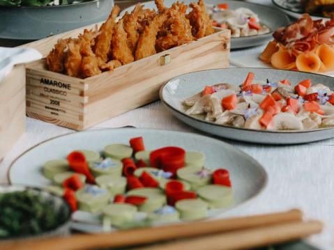 Lässig, gesellig und einfach lecker! Lässig, gesellig und einfach lecker!